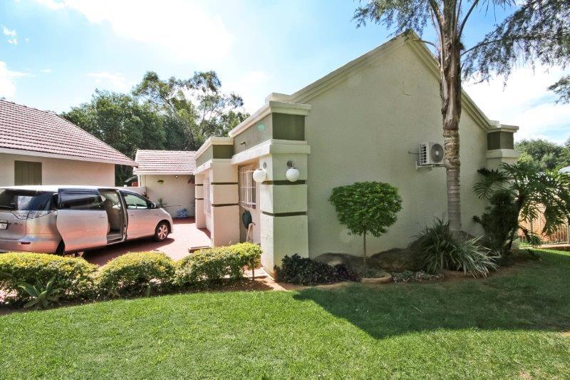 To Let 4 Bedroom Property for Rent in Berario Gauteng