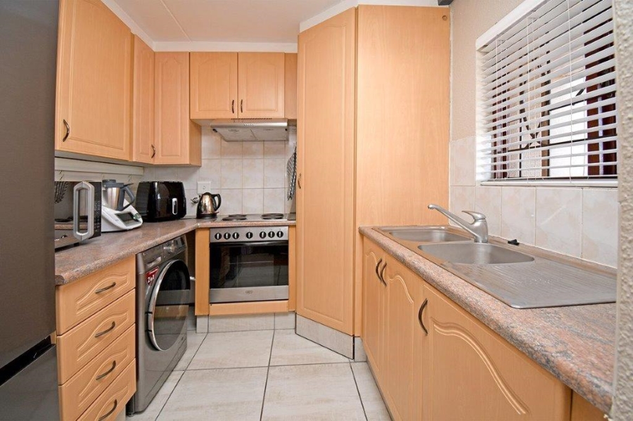 2 Bedroom Property for Sale in Dowerglen Ext 4 Gauteng