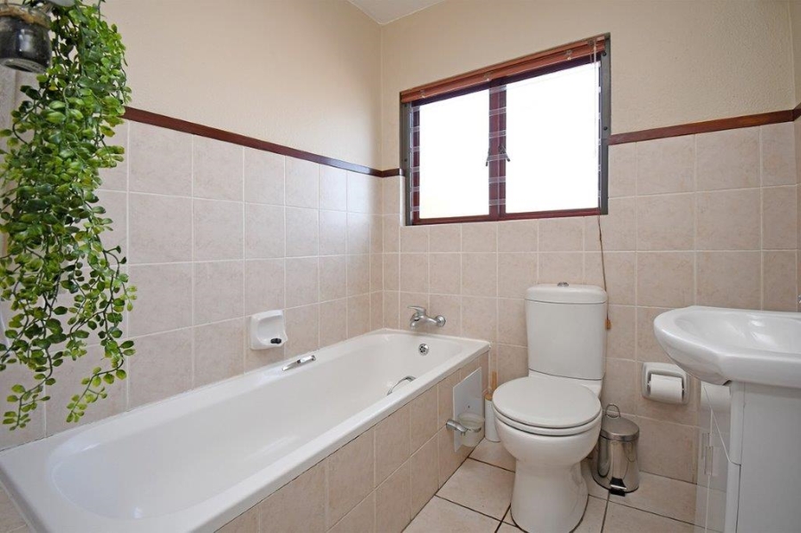 2 Bedroom Property for Sale in Dowerglen Ext 4 Gauteng