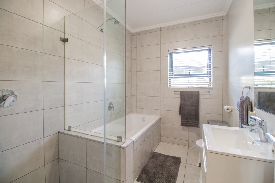 3 Bedroom Property for Sale in Serengeti Lifestyle Estate Gauteng