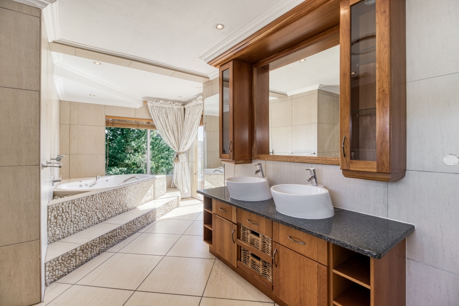 4 Bedroom Property for Sale in Quellerina Gauteng