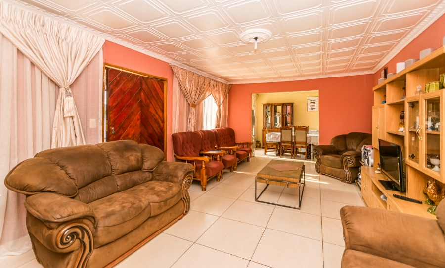4 Bedroom Property for Sale in Kagiso Gauteng