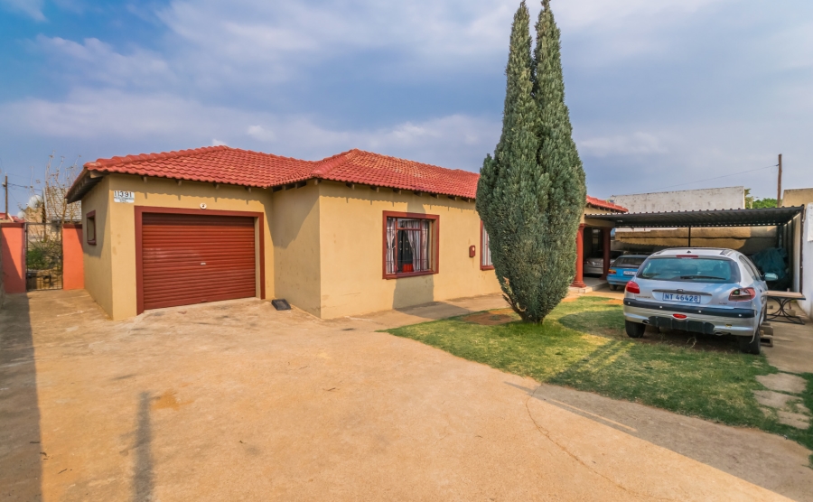4 Bedroom Property for Sale in Kagiso Gauteng