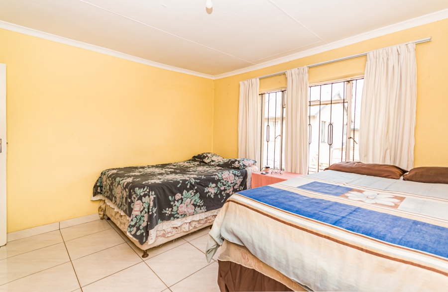 4 Bedroom Property for Sale in Kagiso Gauteng
