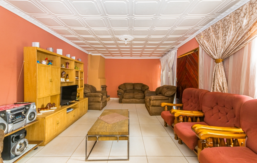 4 Bedroom Property for Sale in Kagiso Gauteng