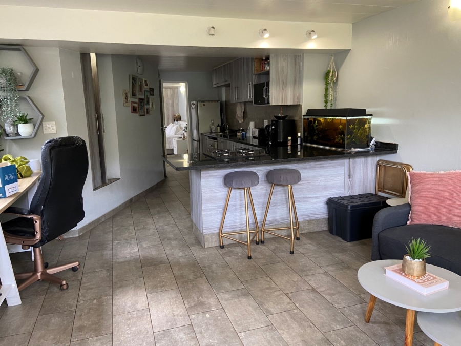 To Let 1 Bedroom Property for Rent in Northcliff Gauteng