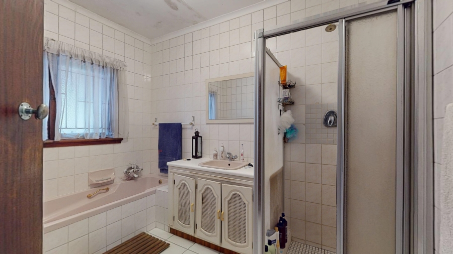 5 Bedroom Property for Sale in Lambton Gauteng