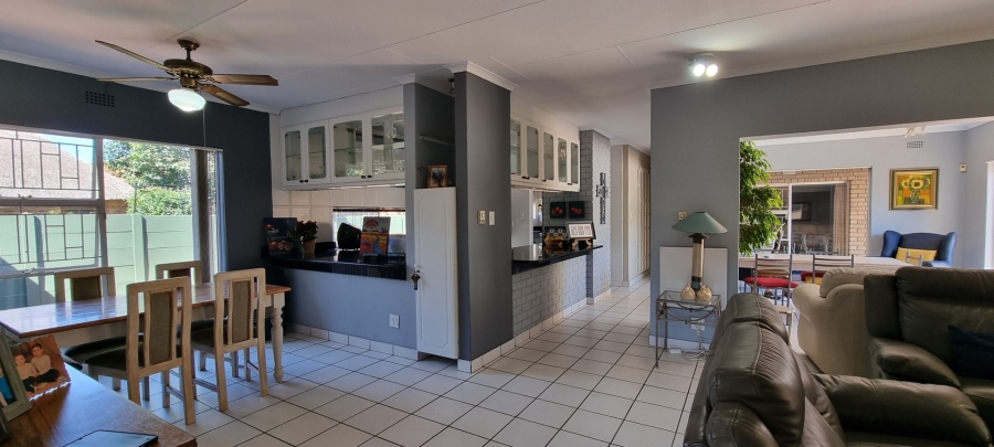 5 Bedroom Property for Sale in Sunward Park Gauteng