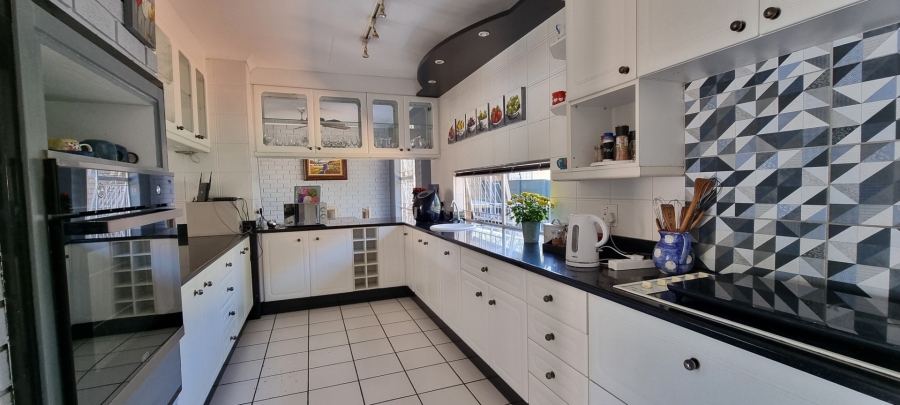 5 Bedroom Property for Sale in Sunward Park Gauteng