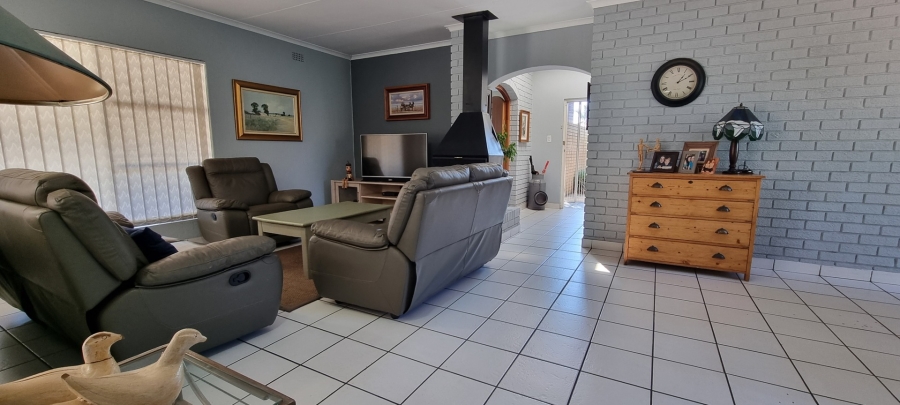 5 Bedroom Property for Sale in Sunward Park Gauteng