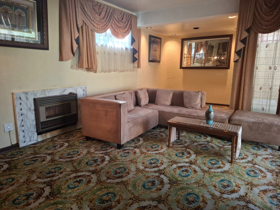 6 Bedroom Property for Sale in Actonville Gauteng
