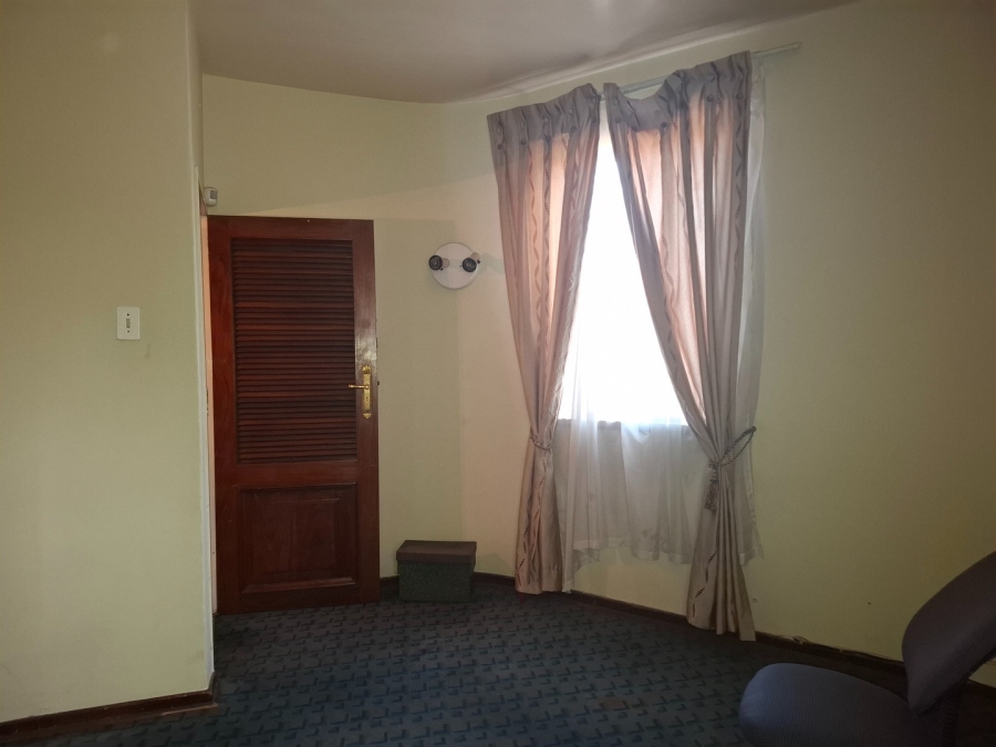 6 Bedroom Property for Sale in Actonville Gauteng