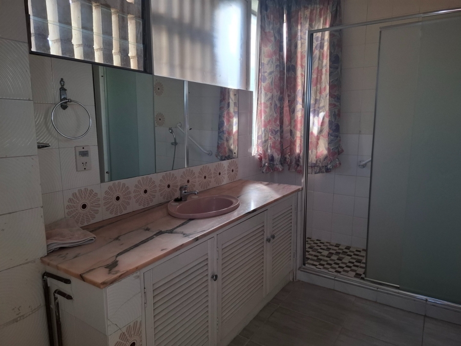 6 Bedroom Property for Sale in Actonville Gauteng