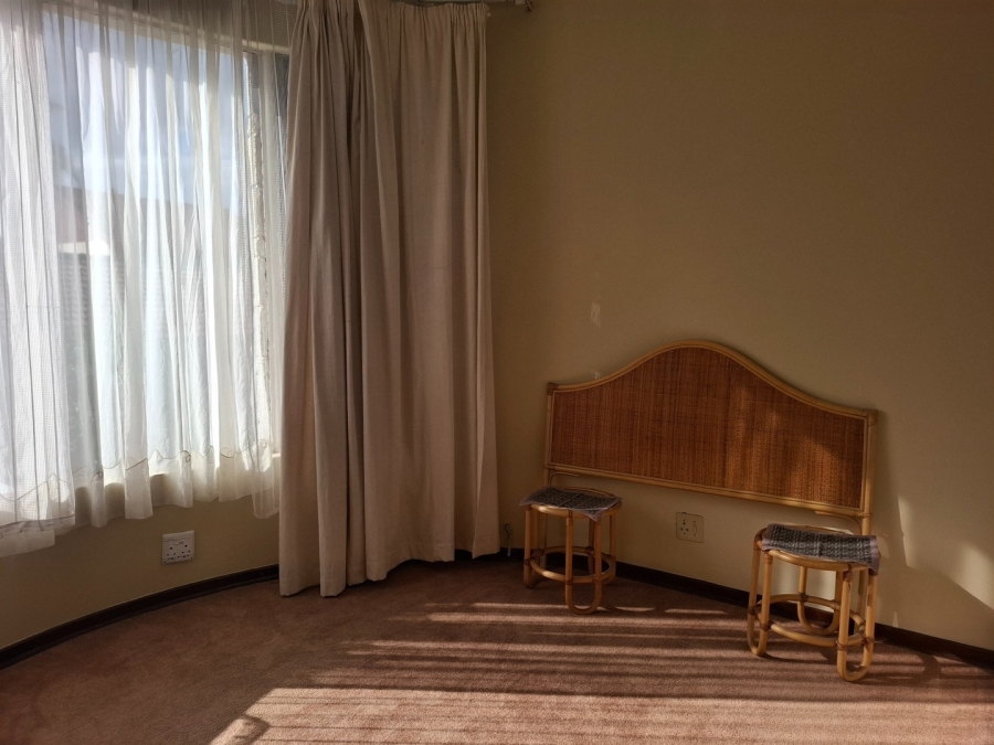 6 Bedroom Property for Sale in Actonville Gauteng