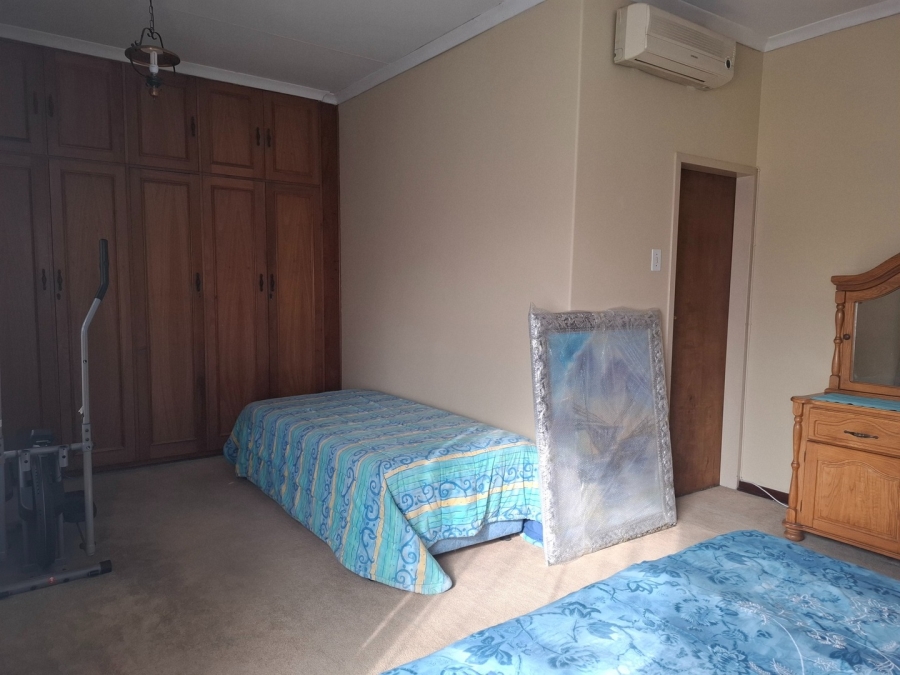 6 Bedroom Property for Sale in Actonville Gauteng