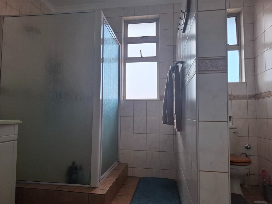 6 Bedroom Property for Sale in Actonville Gauteng