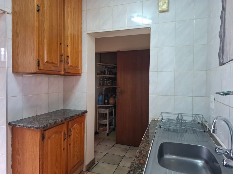 6 Bedroom Property for Sale in Actonville Gauteng