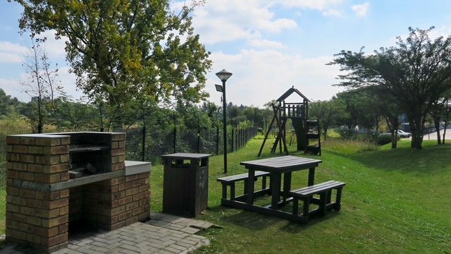 To Let 2 Bedroom Property for Rent in Erand Gardens Gauteng