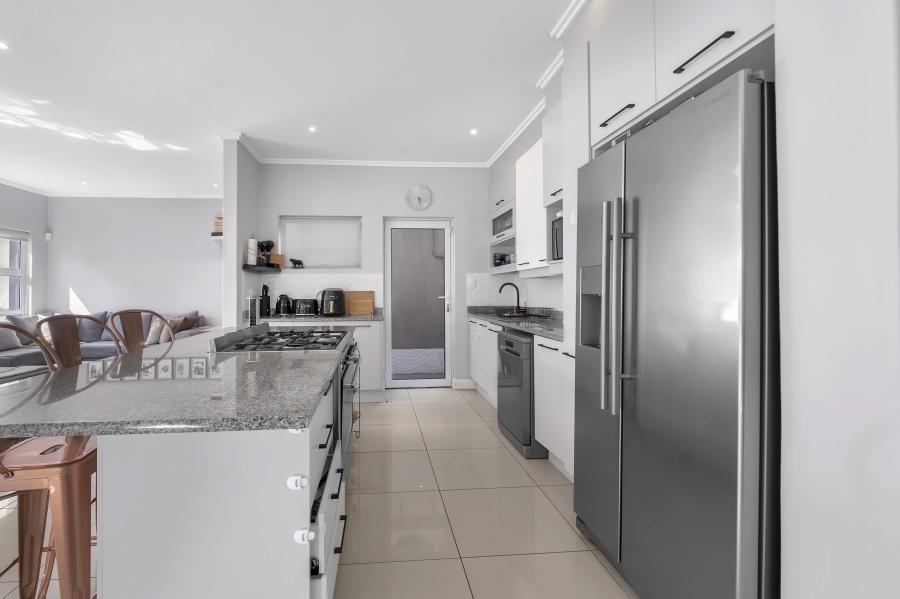 3 Bedroom Property for Sale in Bryanston Gauteng