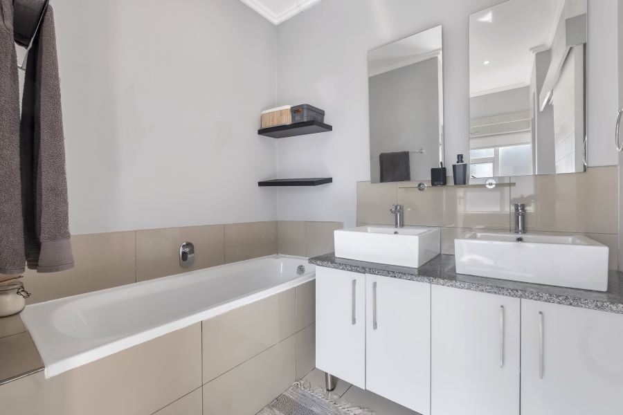 3 Bedroom Property for Sale in Bryanston Gauteng