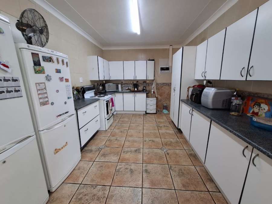 4 Bedroom Property for Sale in Meyerton Central Gauteng