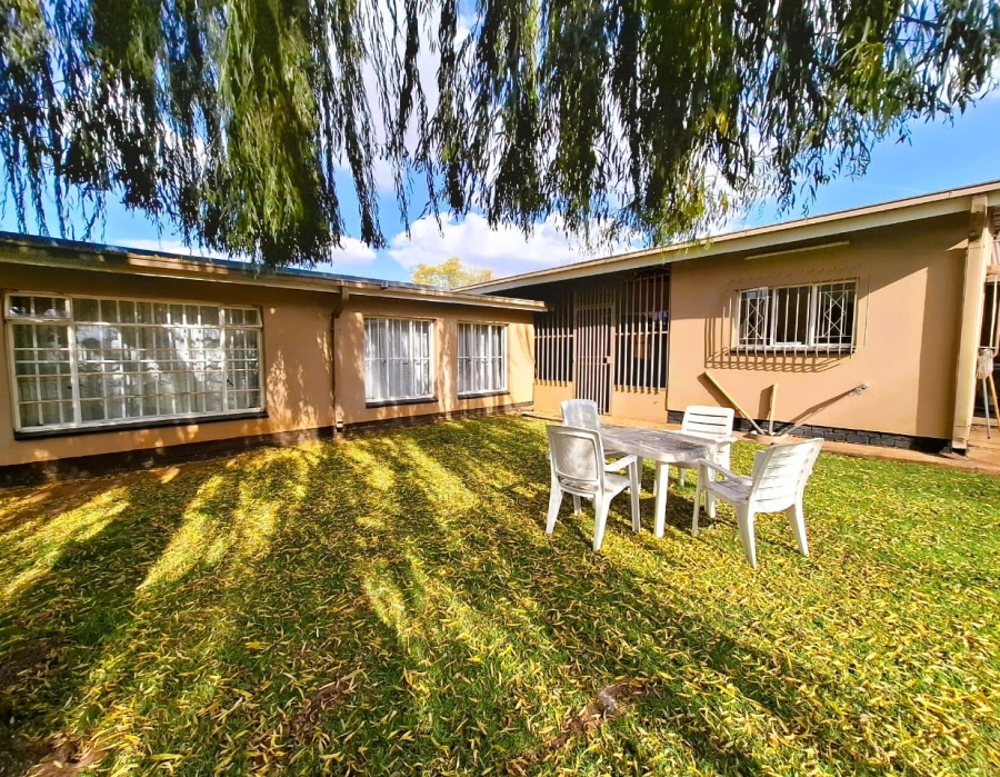 4 Bedroom Property for Sale in Meyerton Central Gauteng