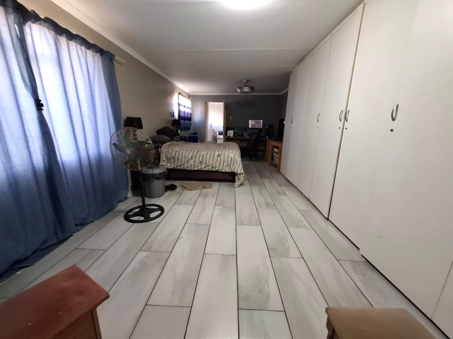 4 Bedroom Property for Sale in Meyerton Central Gauteng