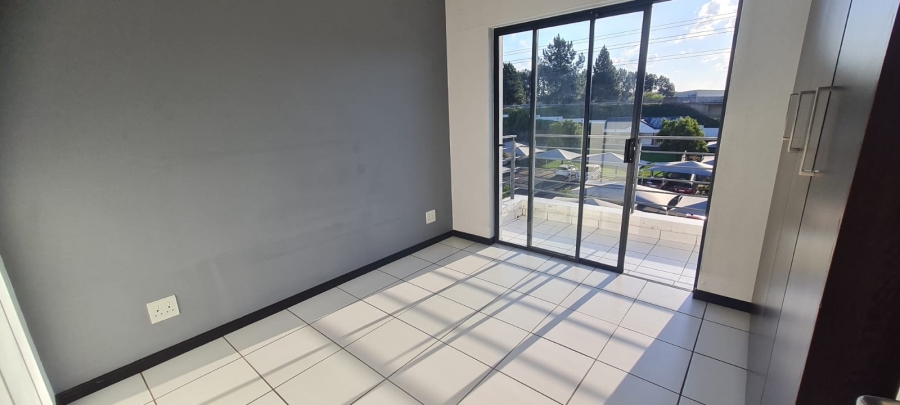 1 Bedroom Property for Sale in Greenstone Hill Gauteng