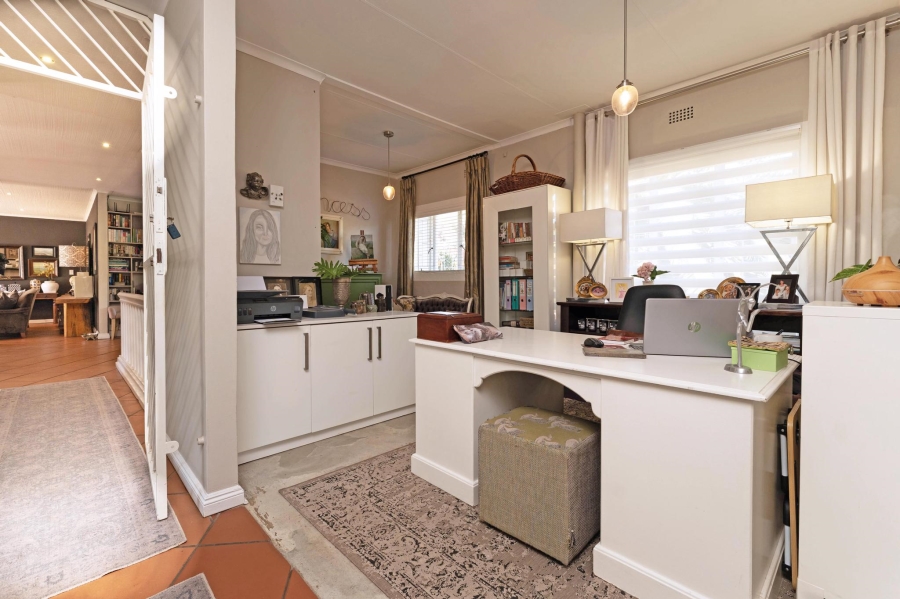 4 Bedroom Property for Sale in Waterkloof Ridge Gauteng