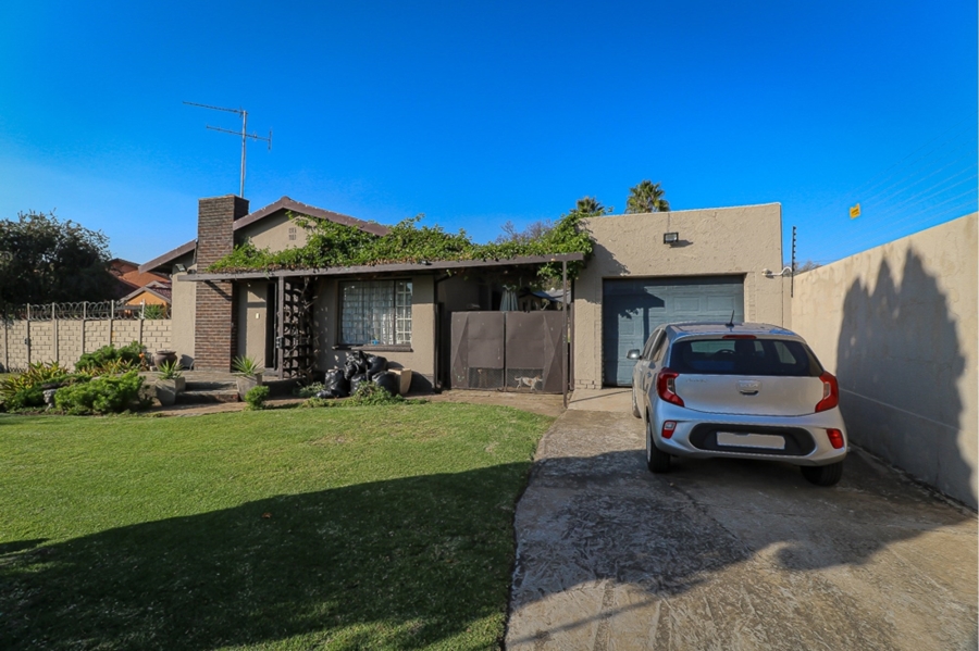 3 Bedroom Property for Sale in Elspark Gauteng