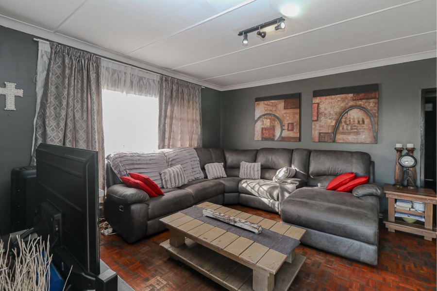3 Bedroom Property for Sale in Elspark Gauteng