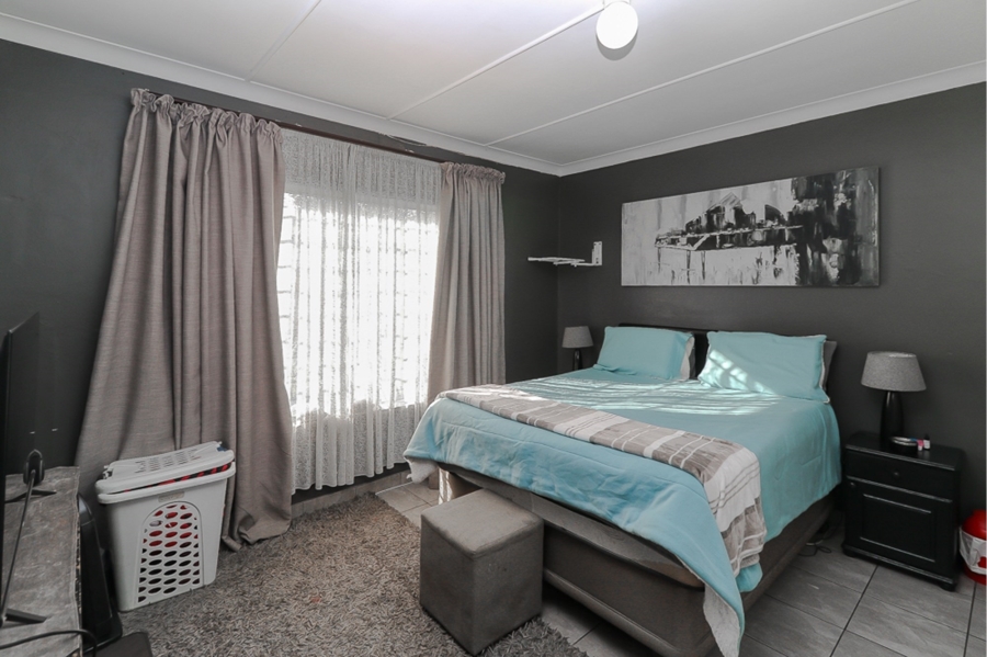3 Bedroom Property for Sale in Elspark Gauteng
