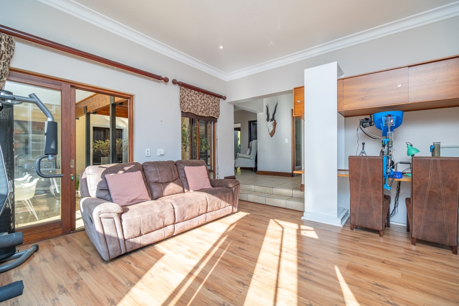 4 Bedroom Property for Sale in Maroeladal Gauteng