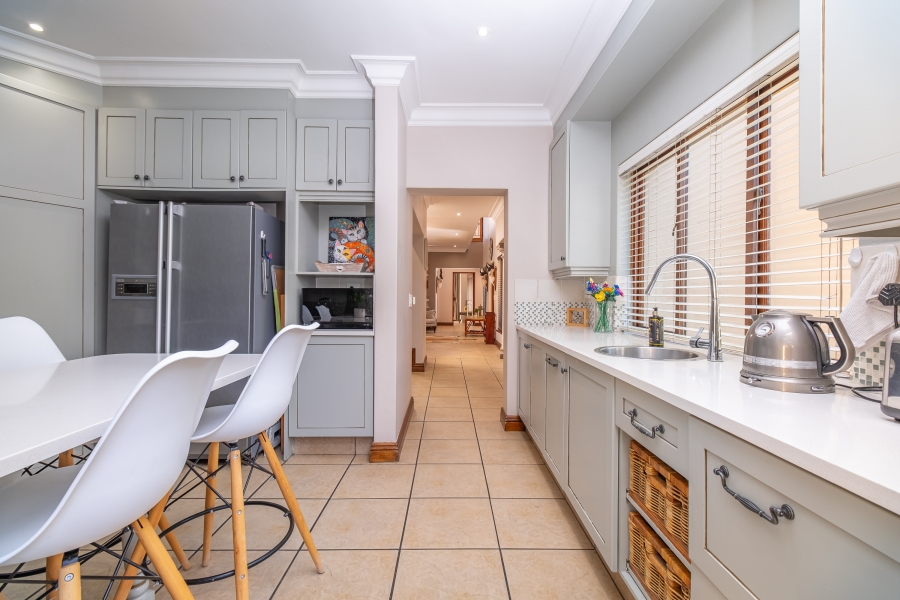 4 Bedroom Property for Sale in Maroeladal Gauteng