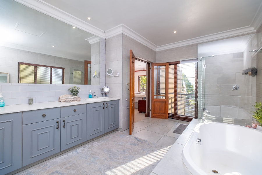 4 Bedroom Property for Sale in Maroeladal Gauteng