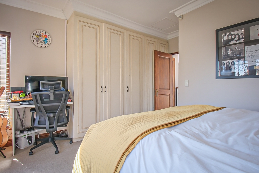 4 Bedroom Property for Sale in Maroeladal Gauteng