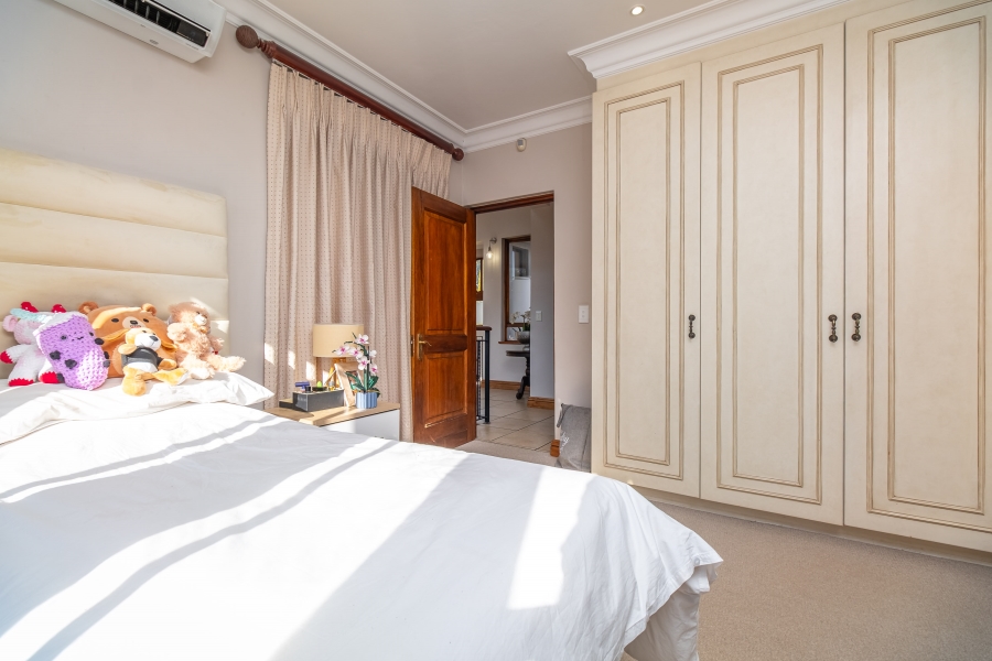 4 Bedroom Property for Sale in Maroeladal Gauteng