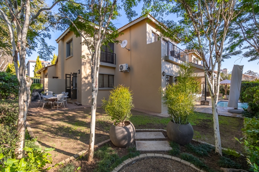 4 Bedroom Property for Sale in Maroeladal Gauteng