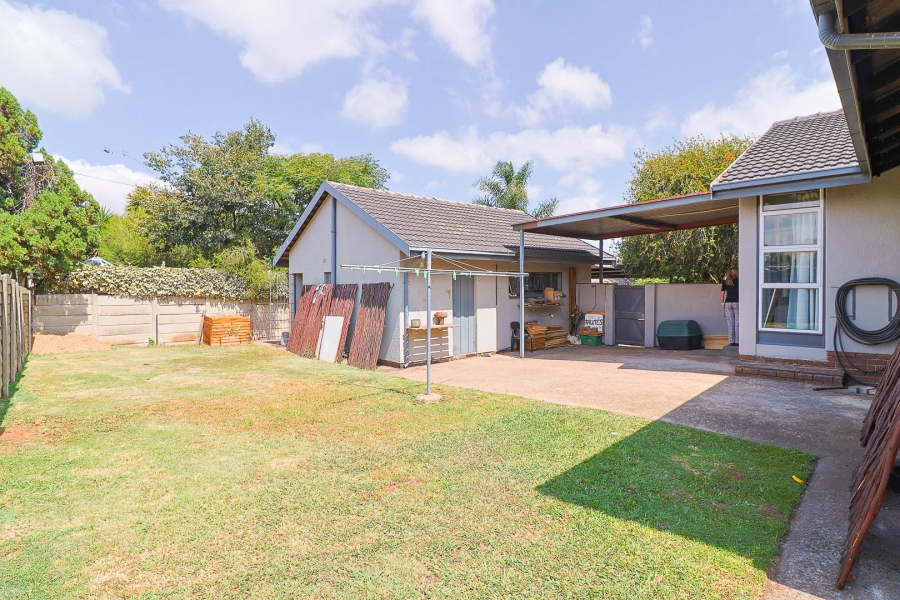 3 Bedroom Property for Sale in Verwoerdpark Gauteng