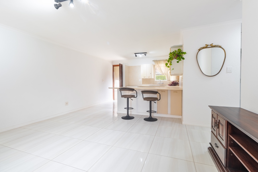 2 Bedroom Property for Sale in Magaliessig Gauteng