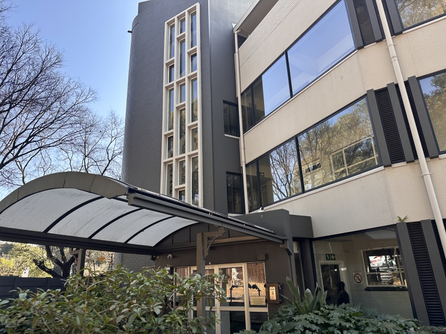 To Let 1 Bedroom Property for Rent in Illovo Gauteng