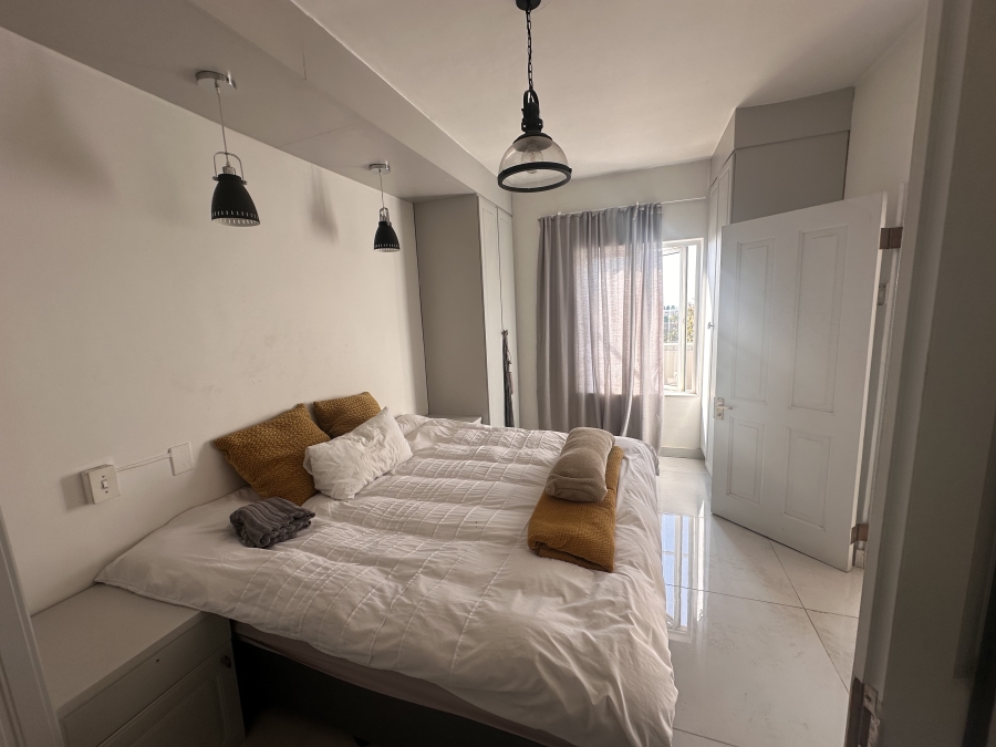 To Let 1 Bedroom Property for Rent in Illovo Gauteng