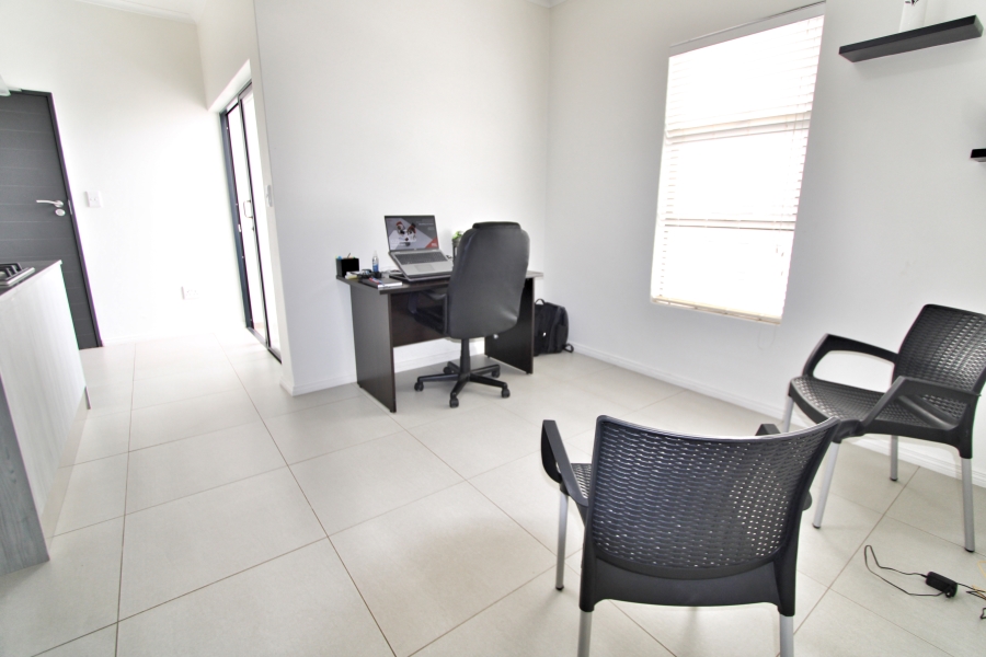 1 Bedroom Property for Sale in Carlswald Gauteng