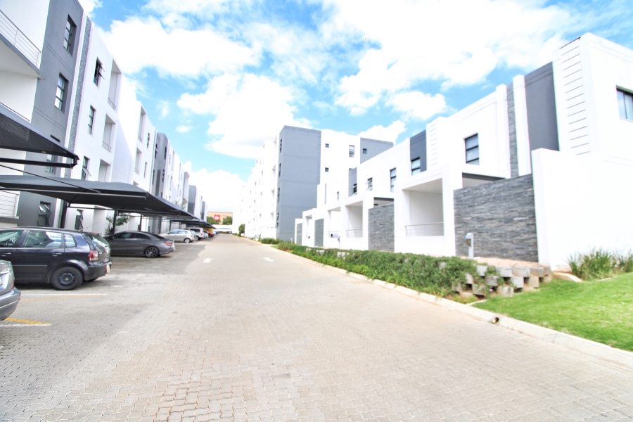 1 Bedroom Property for Sale in Carlswald Gauteng