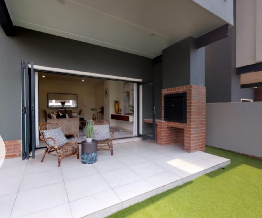 4 Bedroom Property for Sale in Sunninghill Gauteng