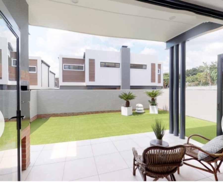 4 Bedroom Property for Sale in Sunninghill Gauteng