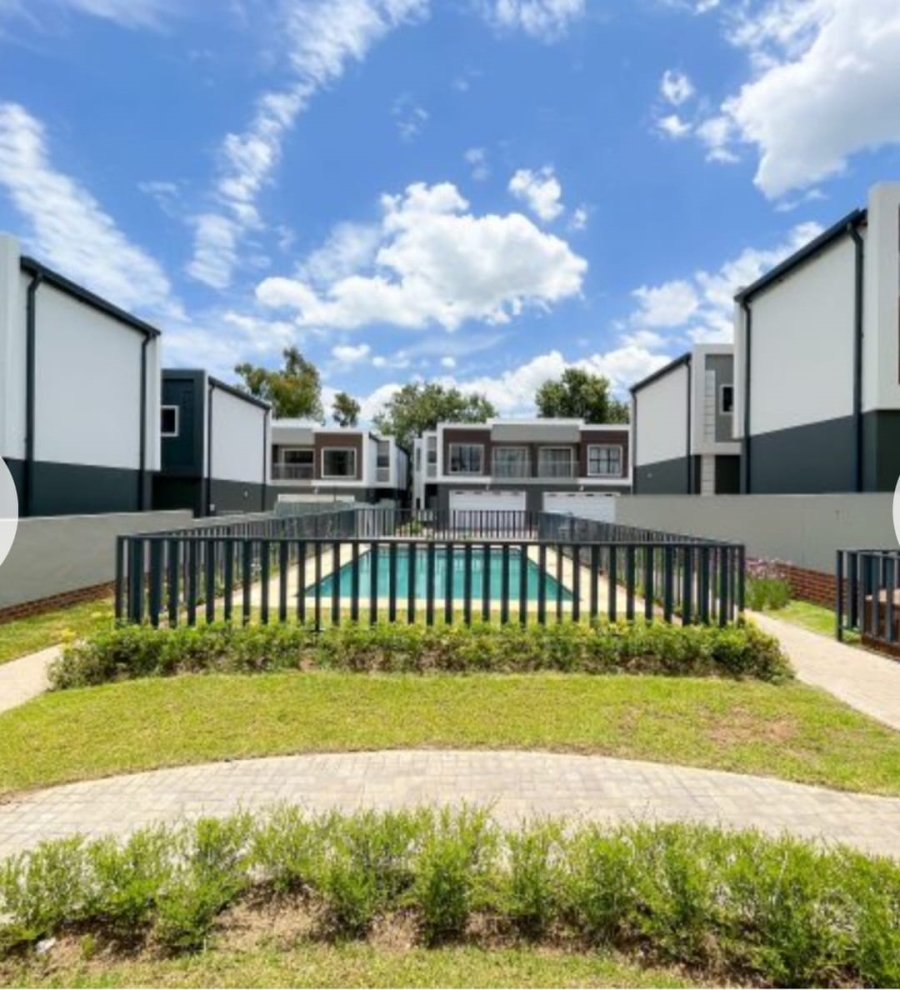 4 Bedroom Property for Sale in Sunninghill Gauteng