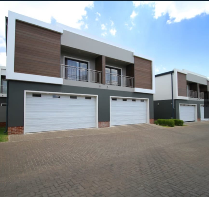 4 Bedroom Property for Sale in Sunninghill Gauteng