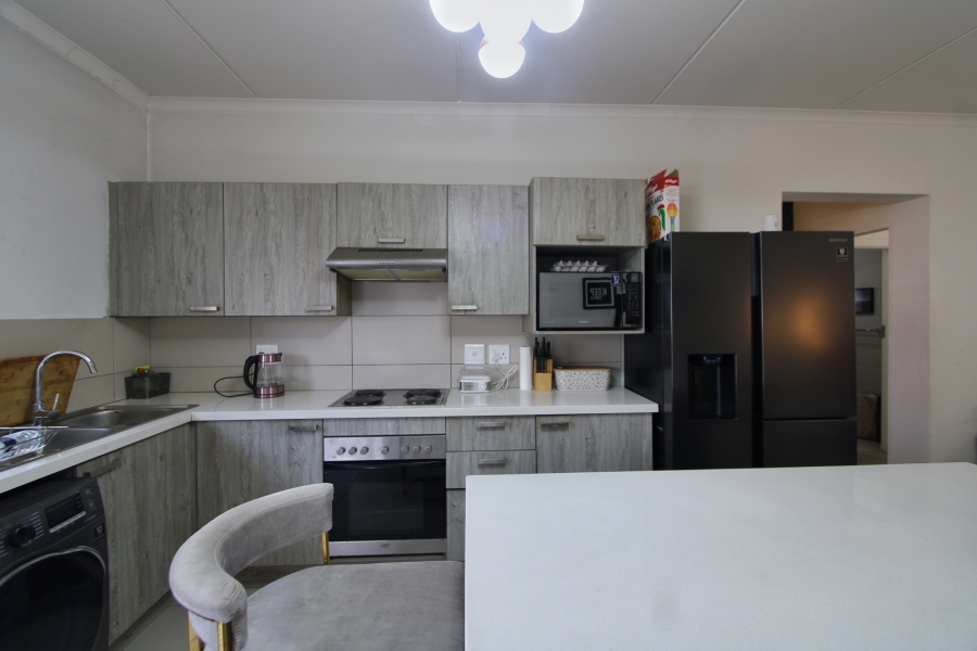 2 Bedroom Property for Sale in Carlswald Gauteng