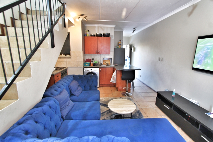 2 Bedroom Property for Sale in Noordwyk Gauteng